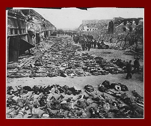 Bodies laid out at Nordhausen were the bodies of prisoners killed by an American bomb